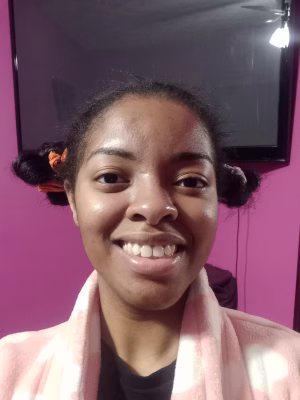 ALEXIS GOLDEN - Project Casting Gallery Image 9 ALEXIS GOLDEN - Gallery Image 9