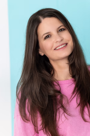 Danielle Smythe - Project Casting Gallery Image 2 Danielle Smythe - Gallery Image 2