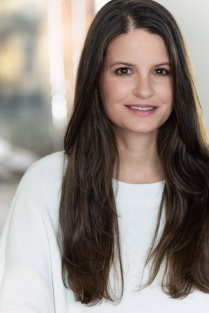 Danielle Smythe - Project Casting Gallery Image 3 Danielle Smythe - Gallery Image 3