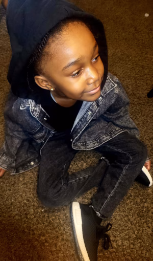 A Tra - Gallery Image 7