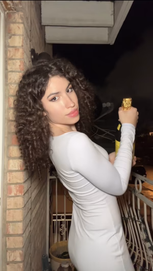 Guilherma Souza - Gallery Image 1