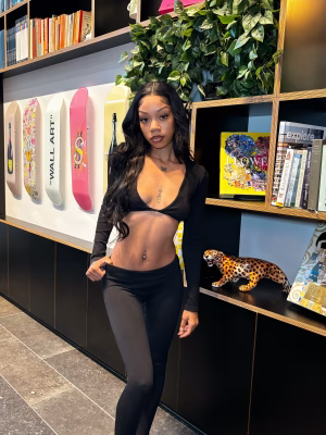 vernazhe simmons - Project Casting Gallery Image 8 vernazhe simmons - Gallery Image 8