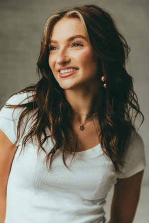 alakina mills - Gallery Image 4