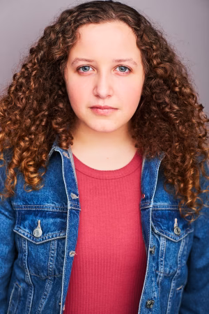 Lucy Spiegel - Gallery Image 4