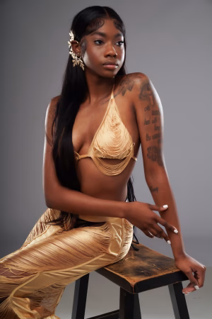 Ruby Moët - Gallery Image 4