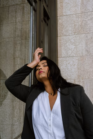 Avvanii Daveh - Gallery Image 7