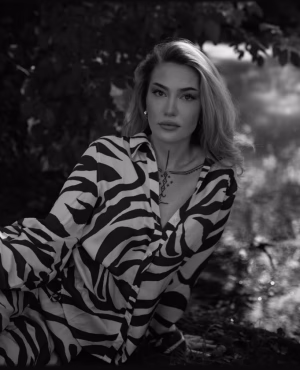 Carla Raphaela - Gallery Image 10