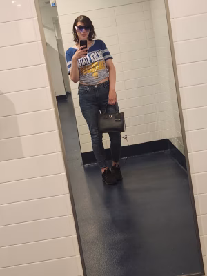 Antoinette Bell - Gallery Image 3