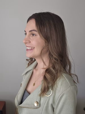 Amanda Jarosik - Gallery Image 1