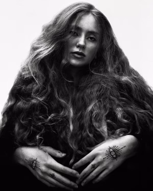 Mia Monplaisir - Gallery Image 1