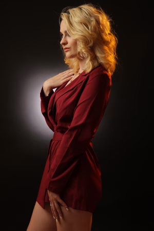 Caitie Hanlon - Gallery Image 29