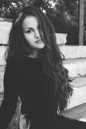 Christina  Aguilera - Gallery Image 2