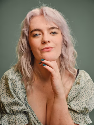 Caitie Hanlon - Gallery Image 2