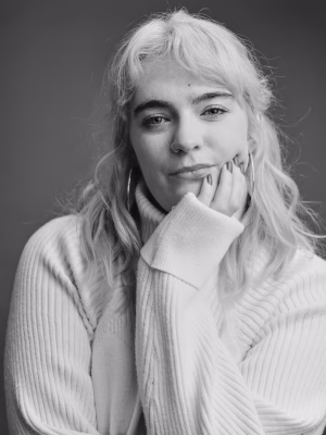 Caitie Hanlon - Gallery Image 15