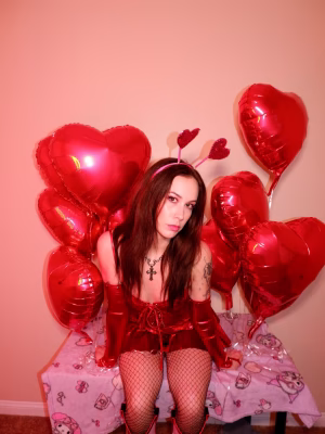 Cassandra DeHoog - Gallery Image 5