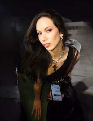 Cassandra DeHoog - Gallery Image 6