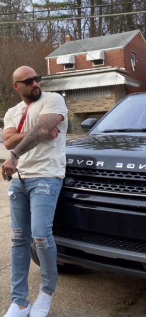 London Wulfe - Gallery Image 10