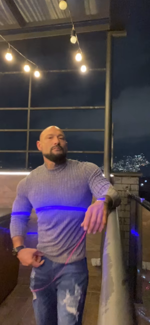 London Wulfe - Gallery Image 17