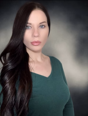 Alexandra James - Gallery Image 2