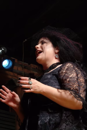 Elyse Reardon - Project Casting Gallery Image 3 Elyse Reardon - Gallery Image 3