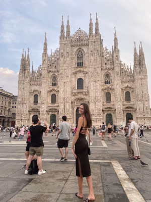 Eva Heinrichs - Gallery Image 8