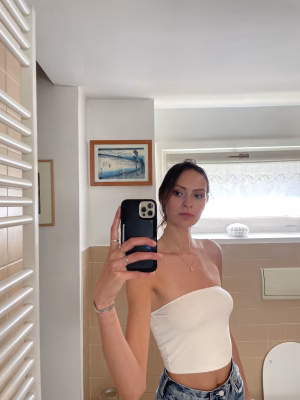 Eva Heinrichs - Gallery Image 6