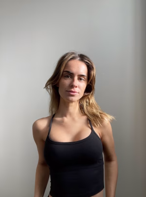 Amanda Hayes - Project Casting Gallery Image 3 Amanda Hayes - Gallery Image 3