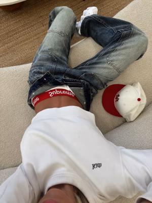 Abi Dickson - Gallery Image 7