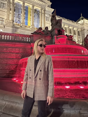 Alisa Lapyhina - Gallery Image 7