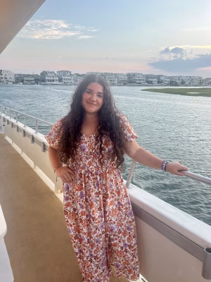 Rebecca Makres - Gallery Image 5