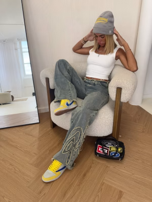 Abi Dickson - Gallery Image 3