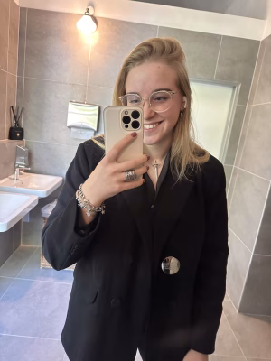 Alisa Lapyhina - Gallery Image 1