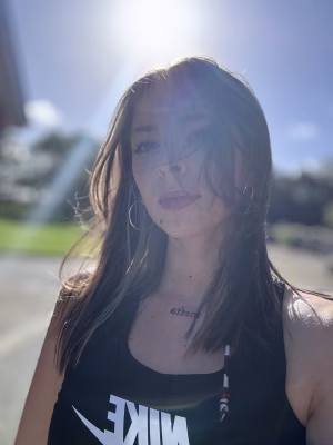 Chloe Bradley - Gallery Image 1