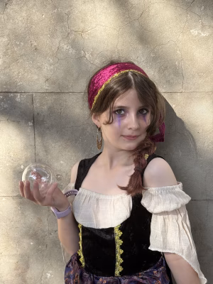 Tabitha Glover - Project Casting Gallery Image 8 Tabitha Glover - Gallery Image 8