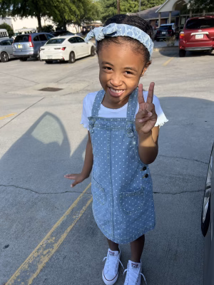 Calli  Hopkins - Gallery Image 4