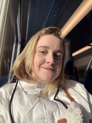 Alisa Lapyhina - Gallery Image 2