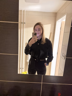 Alisa Lapyhina - Gallery Image 10