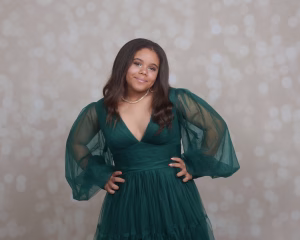 Isabella  Wolfe - Gallery Image 5