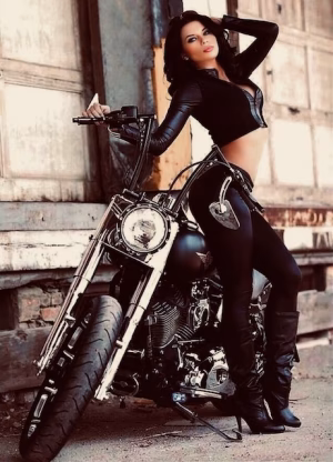 Alexandra James - Gallery Image 1