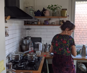 Leslie THOMAS - Gallery Image 5