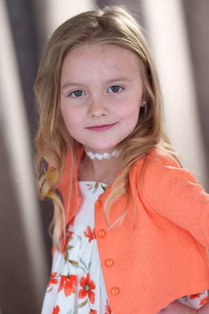 Piper Jones - Project Casting Gallery Image 7 Piper Jones - Gallery Image 7