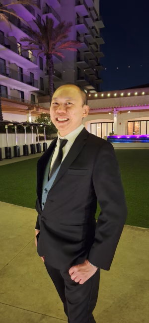 Elbert Au - Gallery Image 1