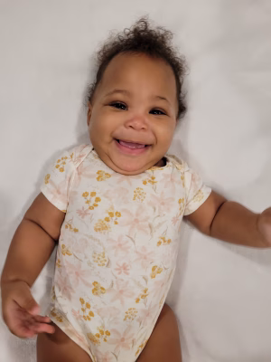 De’Zire  Holley - Gallery Image 9