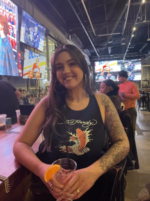 Veronica Woodward - Gallery Image 2