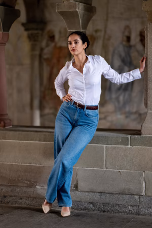 Valeria Hongler - Gallery Image 17