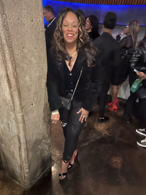 Lori Campbell - Gallery Image 6