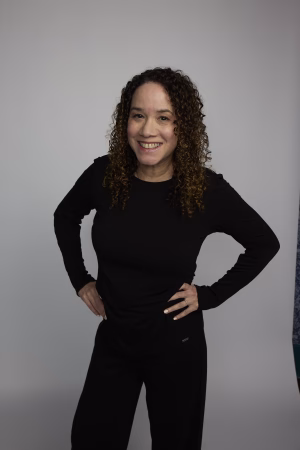 Clea  Hodge - Gallery Image 1