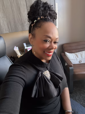 Lori Campbell - Gallery Image 4