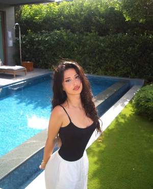 Leyla Melina - Gallery Image 8