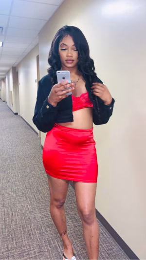 Shanique  Hillard - Gallery Image 1